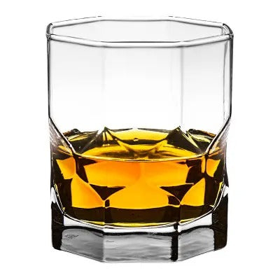 The Gentleman's Glass – Classic Whiskey Tumblers for Refined Tastes